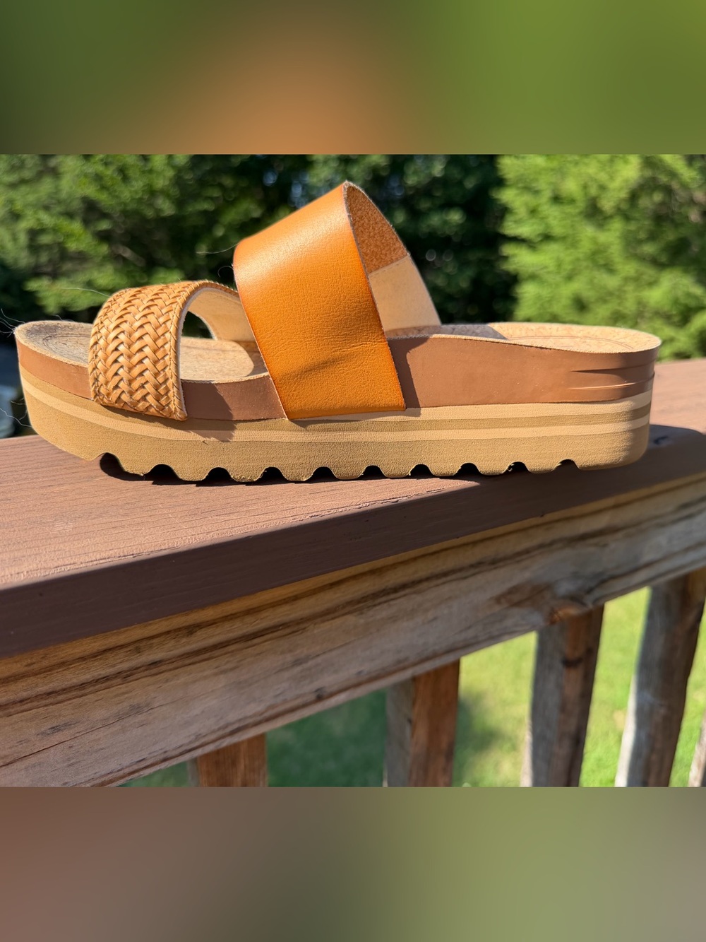 Reef Women’s Cushion Vista Hi Double-Strap Slide Sandals in Tan and Woven Brown - Picture 4 of 7